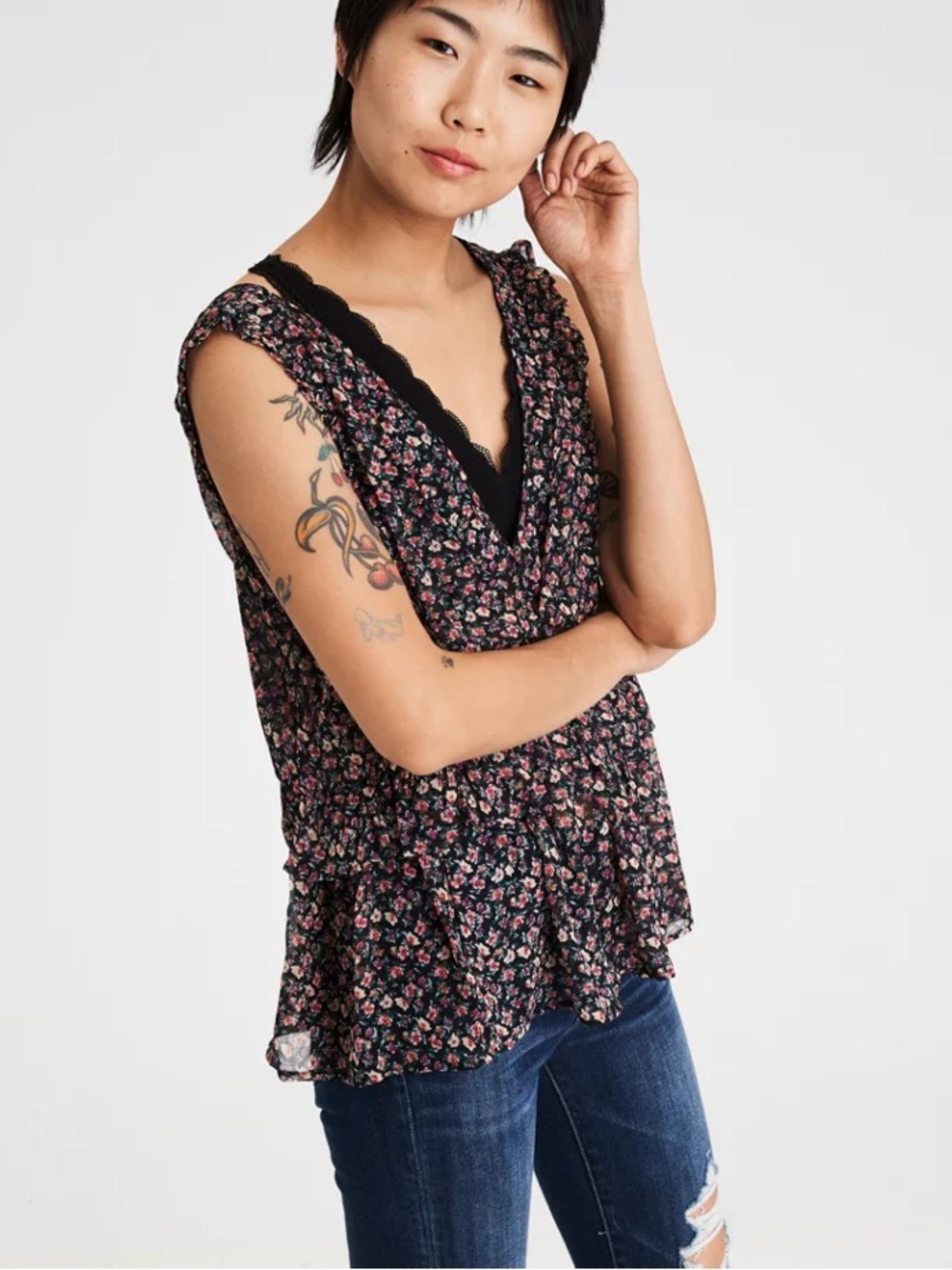 American Eagle Outfitters AE PEPLUM SLEEVELESS TOP Floral V-Neck Ruffle Large